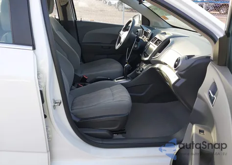 2016 Chevrolet Sonic Lt Auto из США, поврежденный, VIN 1G1JC6SB0G4167127